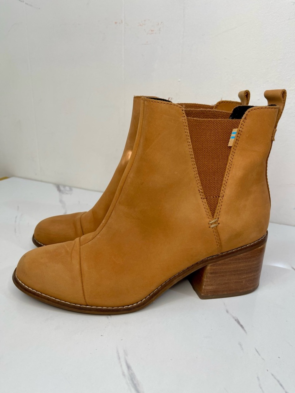 Women's TOMS Esme Brown Leather Ankle Boots Booties Size 9 Chelsea Ankle Boots - Picture 6 of 9